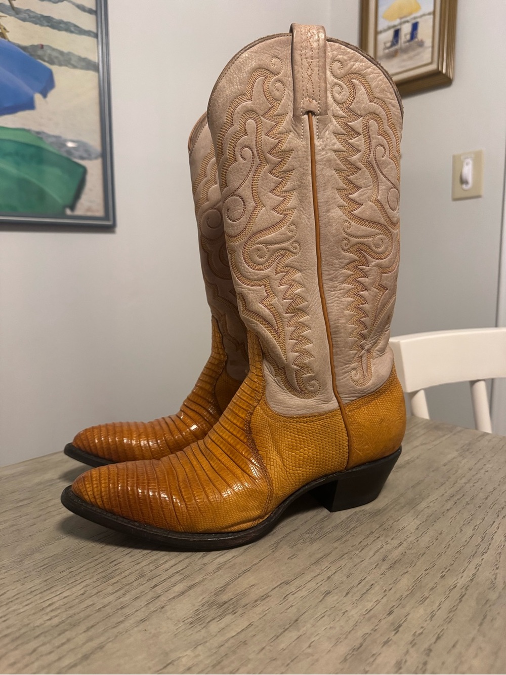 Tony Lama Two-Tone Western Lizard-Textured Boots in Tan and Cream